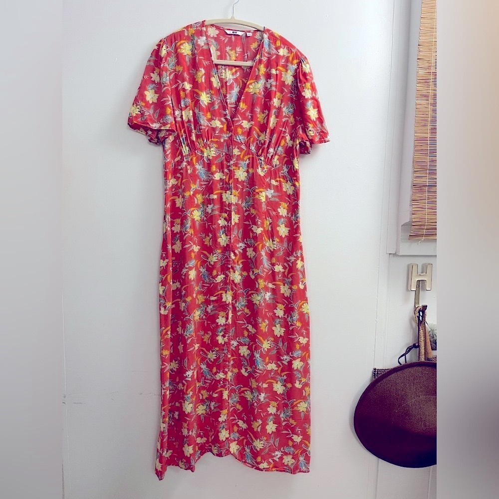 SOLD 🛑EUC Uniqlo orange 🍊 Floral Dress